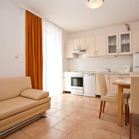 Apartments Glibo Near The Sea And Town Center! كرك المظهر الخارجي الصورة