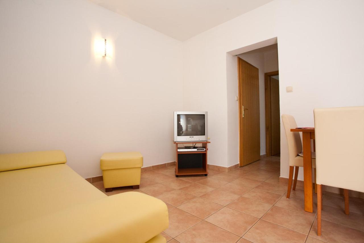 Apartments Glibo Near The Sea And Town Center! كرك المظهر الخارجي الصورة