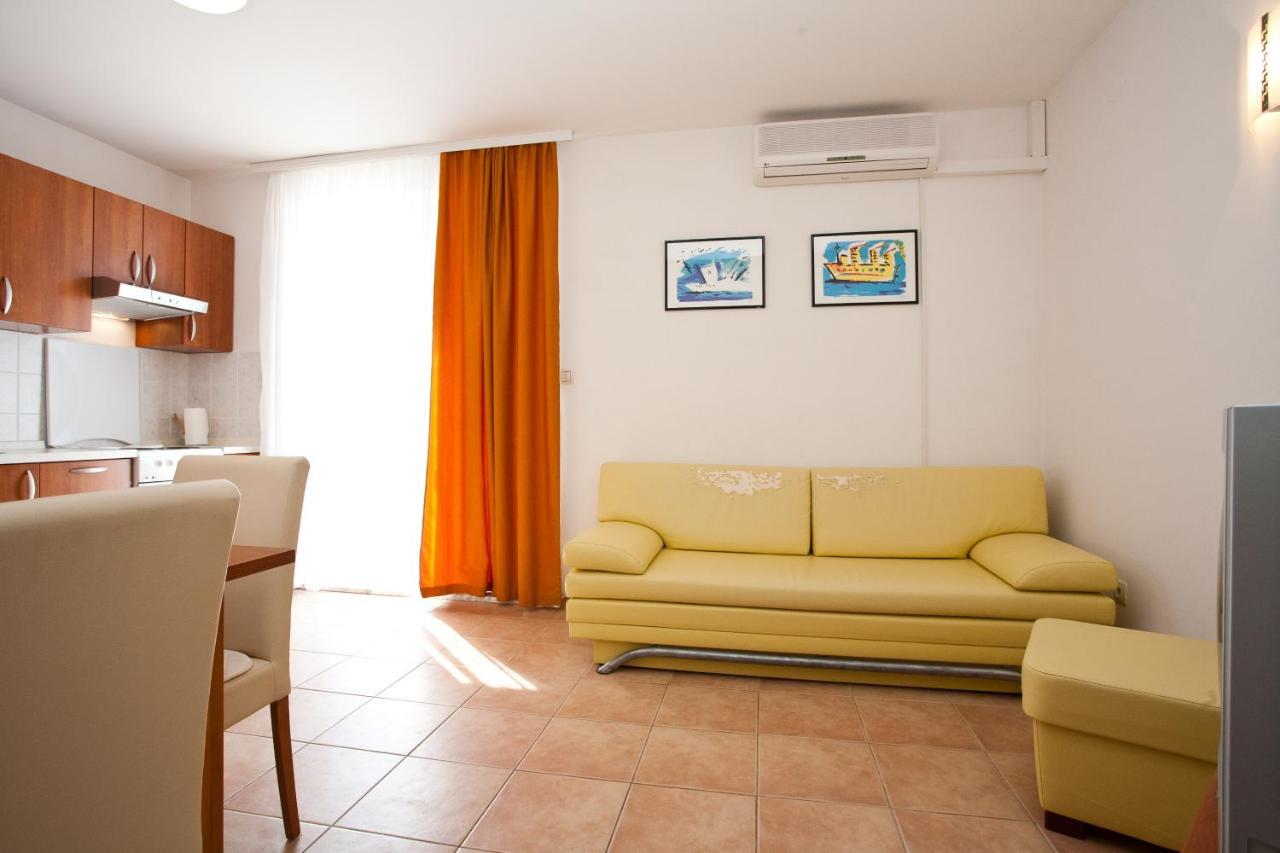 Apartments Glibo Near The Sea And Town Center! كرك المظهر الخارجي الصورة